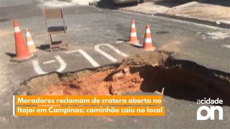 Moradores reclamam de cratera aberta no Itajaí em Campinas caminhão