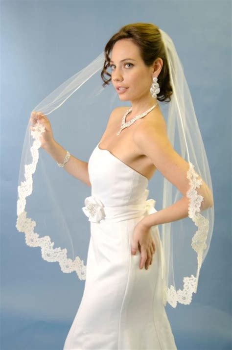 Ansonia Bridal 926 Lace Edge Fingertip Wedding Veil Wedding Veils