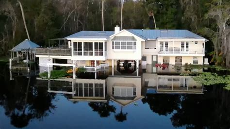 Flooded rivers continue to be an issue weeks after hurricane [Video]