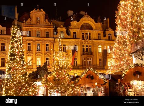 Prague, Old Town Square, Christmas Market Stock Photo - Alamy