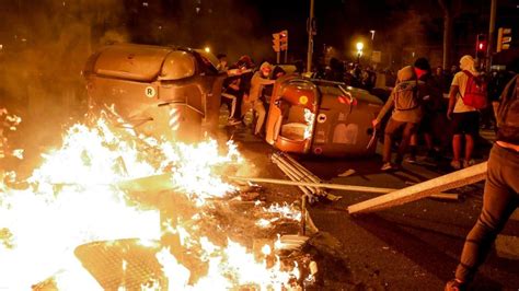 Multitudinaria Marcha A Favor De Independentistas Y Nuevos Disturbios