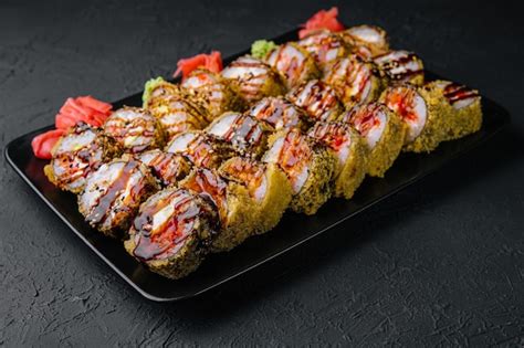 Premium Photo Japanese Sushi Tempura Maki Spicy Crab Roll