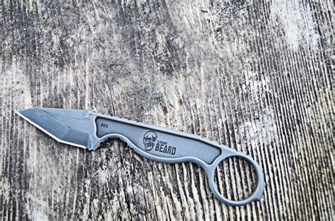 Learn About The Pros And Cons Of Ring Handle Knives