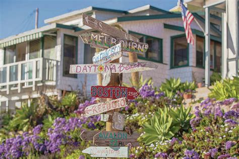 A stay in these famous Southern California beach cottages isn’t ...