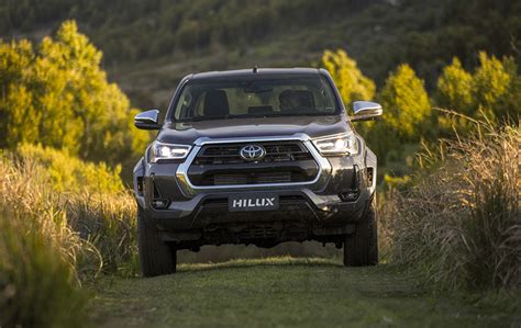 Con Mejoras En El Chasis Toyota Actualiz La Hilux En Argentina