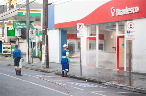 Cidade inicia serviço de desinfecção de ruas e espaços públicos