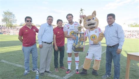 AYACUCHO FÚTBOL CLUB LEVANTÓ COPA UNIVERSIDAD NACIONAL DE SAN