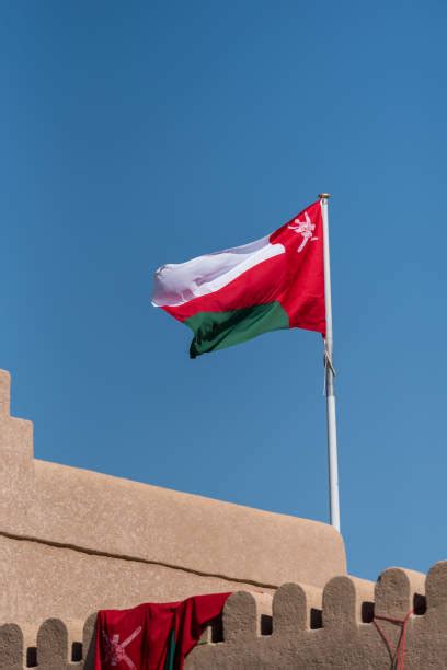 2,000+ Omani Flag Photos Stock Photos, Pictures & Royalty-Free Images ...