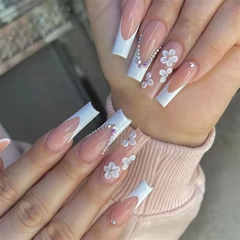 French White Press On Nails 24 PCS Flower Fake Nails Long Coffin