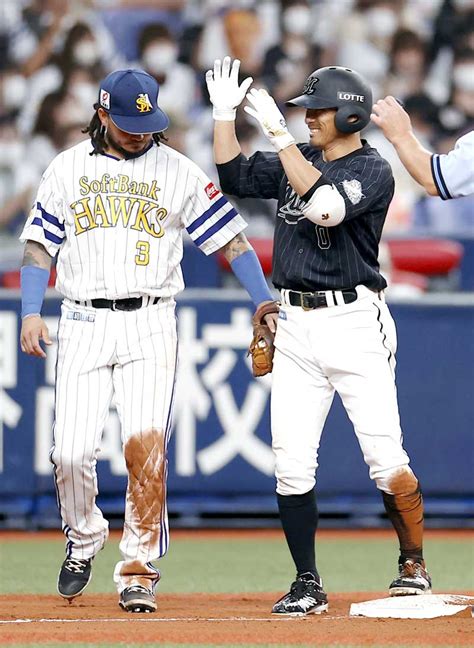 粘って鷹狩り、逆転で連勝 荻野、勝負強さ発揮 千葉ロッテ 千葉日報オンライン