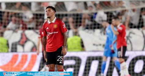 Man Utd có hành động phũ phàng với Jadon Sancho