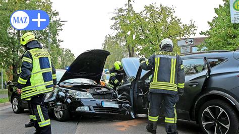 Rathenow Schwerer Verkehrsunfall Am Donnerstag Im Friedrich Ebert Ring