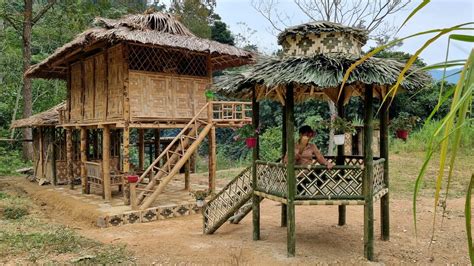 Trieu Mai Huong Completed A 6 Column Hut From Bamboo And Beautifully