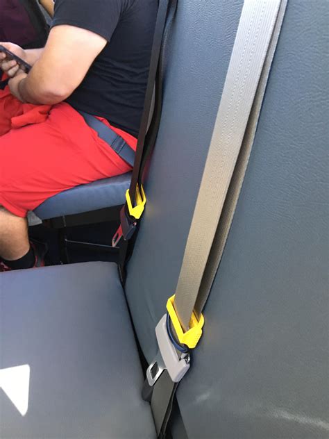 My school bus has seat belts. : r/mildlyinteresting