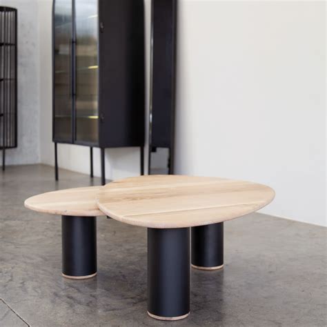Aura Organic Coffee Table – ICONOMY