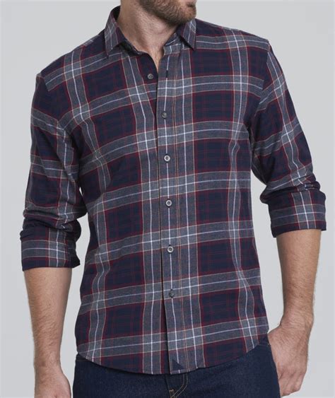 Untuckit Men S Shirts Designed To Be Worn Untucked