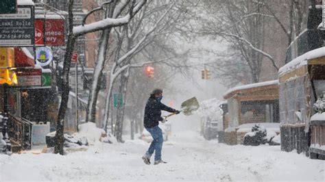 Winter Storm Slams Mid Atlantic And Northeast With 2 Feet Of Snow