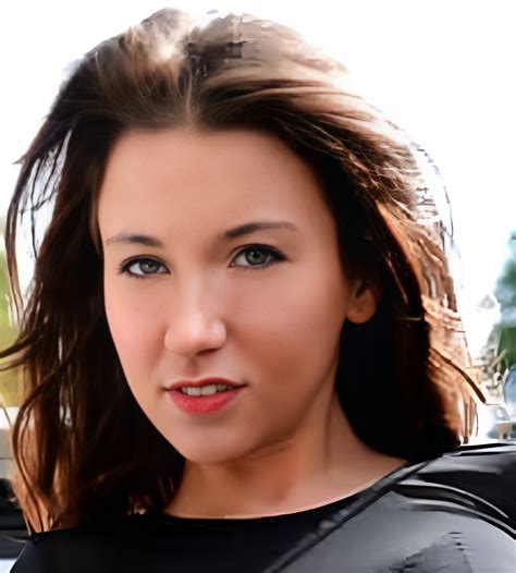 Julie Skyhigh (Actress) Height, Age, Videos, Photos, Biography