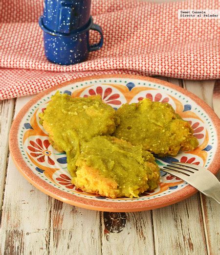 Tortitas De Pollo Capeadas En Salsa Verde