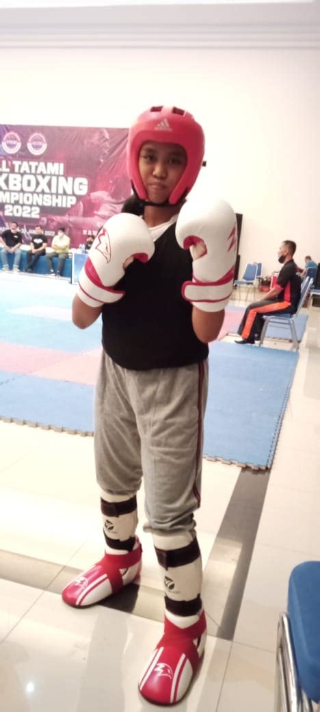 Azyan Nafisah Miftya Juara Kickboxing Tingkat Nasional 2022 Kantor