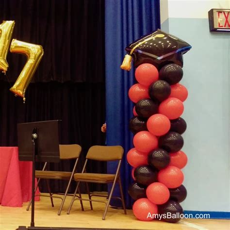 Graduation Cap Balloon Column