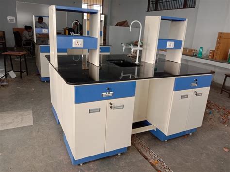 Stainless Steel Laboratory Table at Rs 48500 in Vadodara | ID: 3795136297