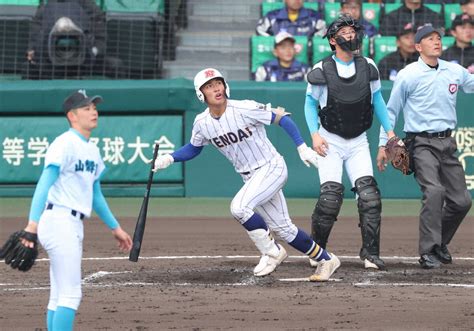 【センバツ】健大高崎が12年ぶりベスト4 王者・山梨学院に打ち勝つ 4番・箱山が3安打3打点 2024年3月28日掲載 ライブドアニュース