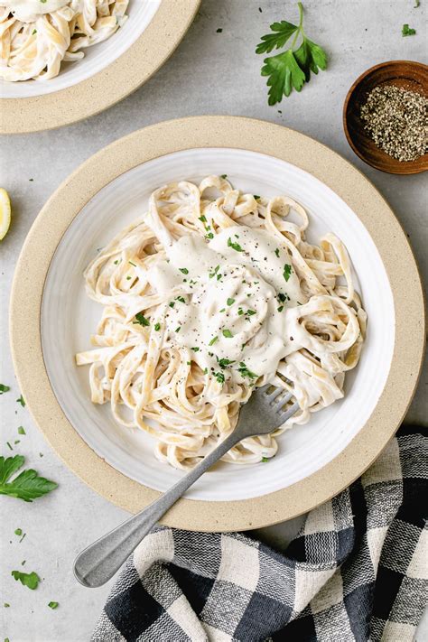 Vegan Alfredo Sauce Creamy Delicious The Simple Veganista