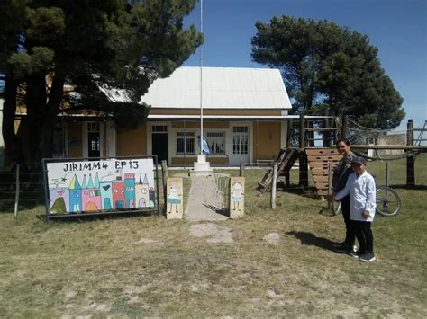 El Pueblo Bonaerense Donde No Cobran Impuestos Tiene 18 Habitantes Una Escuela A Punto De