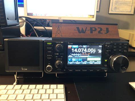 Icom IC 7300 HF SDR Transceiver And Icom SP 38 External Speaker