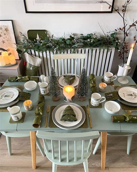 25 Charming Christmas Dining Table Decor Ideas You’ll Love