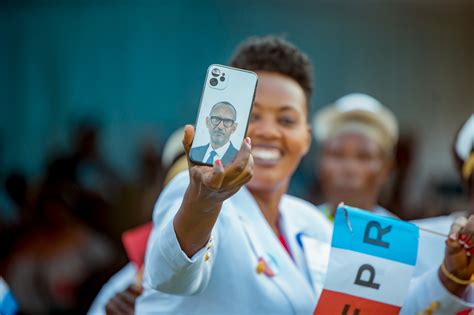 Amafoto Video I Nyamasheke Bishimiye Kwakira Umukandida Paul Kagame