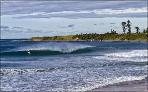 Thirroul Surf Photo by Noel Downey | 12:00 am 8 Jun 2012