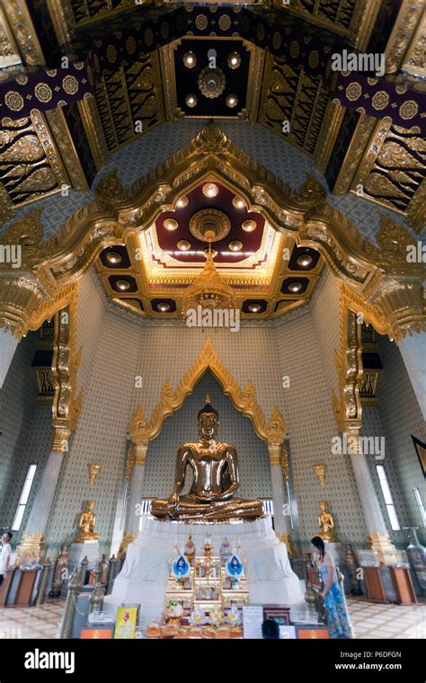 The Golden Buddha The World S Largest Pure Gold Statue Phra Phuttha