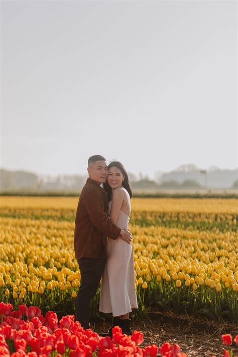 TULIP FIELDS PHOTOSHOOT | AMSTERDAM COUPLE PHOTOGRAPHER ...