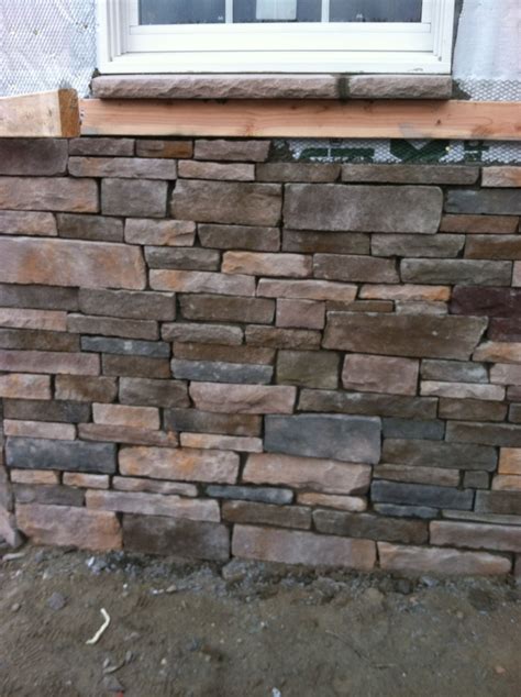 Stone On Front Of House House Front Stone Walls Interior Stone Decor