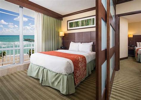 Newport Beachside Hotel and Resort in Miami Beach (FL) - Room Deals ...