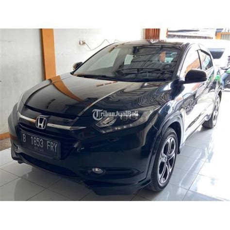 Mobil Honda HRV Prestige 1 8 2016 Bekas Terawat Siap Pakai Di Bekasi