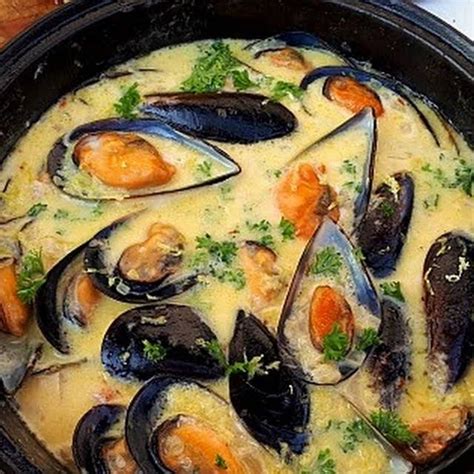 Mussels In Lemon Garlic Butter Sauce Recipe Yummly Recipe Lemon Garlic Butter Sauce Lemon