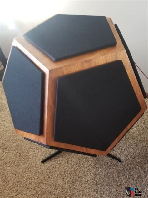 Design Acoustics D 12 Dodecahedron Omni Directional Loudspeakers