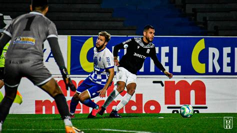 Segunda Juventud dio la nota y derrotó 2 0 a Racing para dejarlo sin