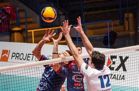 La Geetit Bologna Vince Al Quinto Set La Sfida Infinita Con Belluno