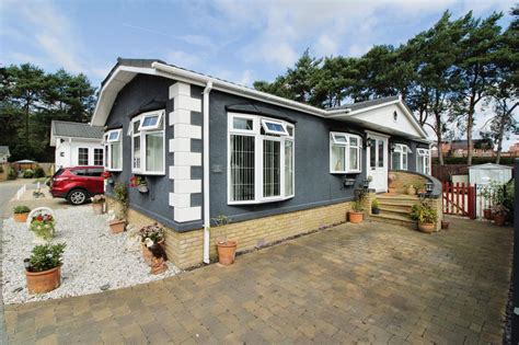 Oakwood Court Bordon Hampshire Gu35 2 Bed Park Home For Sale £320000