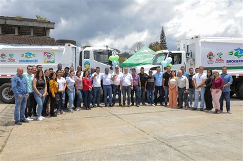 Gobierno Departamental Entregó Dos Carros Recolectores A Municipios Del