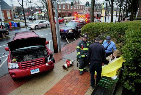 Fairfield Three Car Crash Hospitalizes One Knocks Over Fire Hyrdant