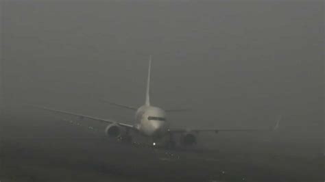 India Weather: Dense fog causes flight, train disruptions in Delhi; IMD ...