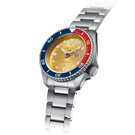 This New Seiko 5 Was Designed by Fans | GQ