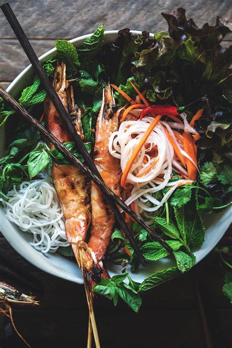 Vietnamese Grilled Prawn Noodle Salad Honestlyyum