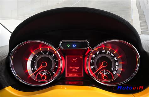 Opel-Adam-2012-Interior-003