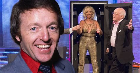 Tragic Paul Daniels Tribute To Wife Debbie Mcgee She Still Adores Me